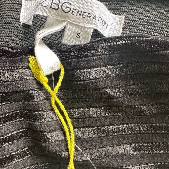 Three BCBGeneration Mini Skirts in size S - Picture 3 of 12